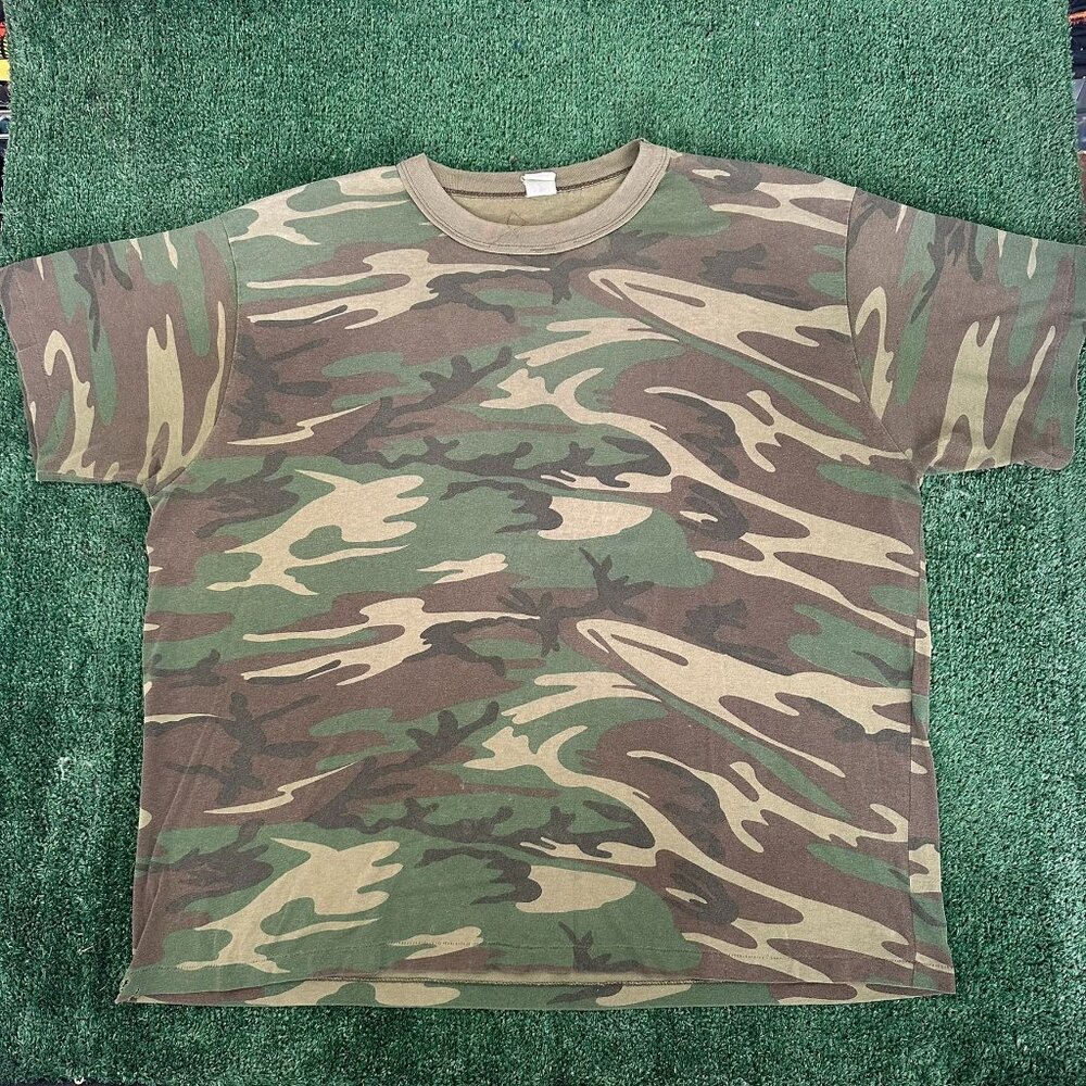 Vintage 90s M81 Woodland Camo T-Shirt Single Stitch US Army Military Outdoor L